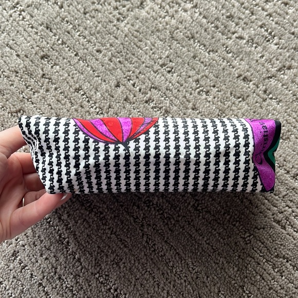 Christian Dior Cosmetic Pouch - Picture 2 of 9